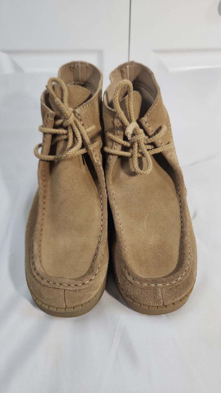 Levi's Tan Suede Wallabee Style Moc Toe Boots Size 8.5